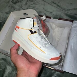 International Youth Jordan Retro 2’s SP - PS 1.5Y